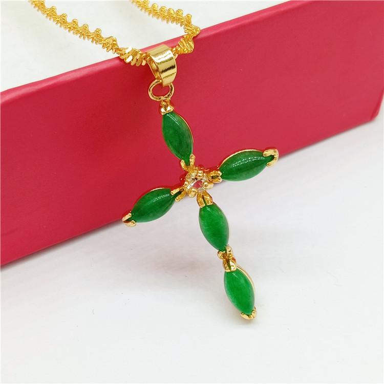 Retro Jesus Cross Pendant For Women Paved Green Stone Gold Filled Necklace With Chain Luxury Jewelry
Retro Jesus Cross Pendant For Women Paved Green Stone Gold Filled Necklace With Chain Luxury Jewelry