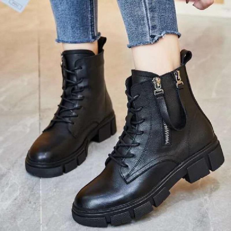 Winter New Retro Thick Heels Platform Genuine Leather Women Ankle Equestrian Boots Plush Inside Zipper Ladies Short Botas 2011251, Black
Winter New Retro Thick Heels Platform Genuine Leather Women Ankle Equestrian Boots Plush Inside Zipper Ladies Short Botas 2011251, Black