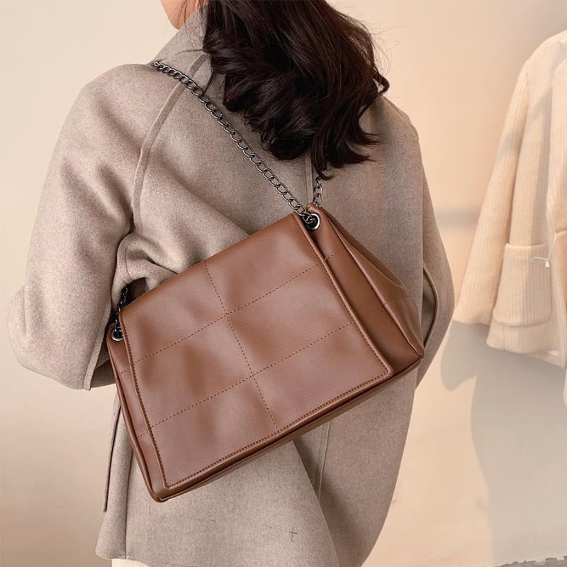 Designer Luxury Shoulder Bag Fashion Women Small Crossbody Bag Chain Pu Leather Women's Handbag Solid Color Hand Bags Women 2021, White
Designer Luxury Shoulder Bag Fashion Women Small Crossbody Bag Chain Pu Leather Women's Handbag Solid Color Hand Bags Women 2021, White