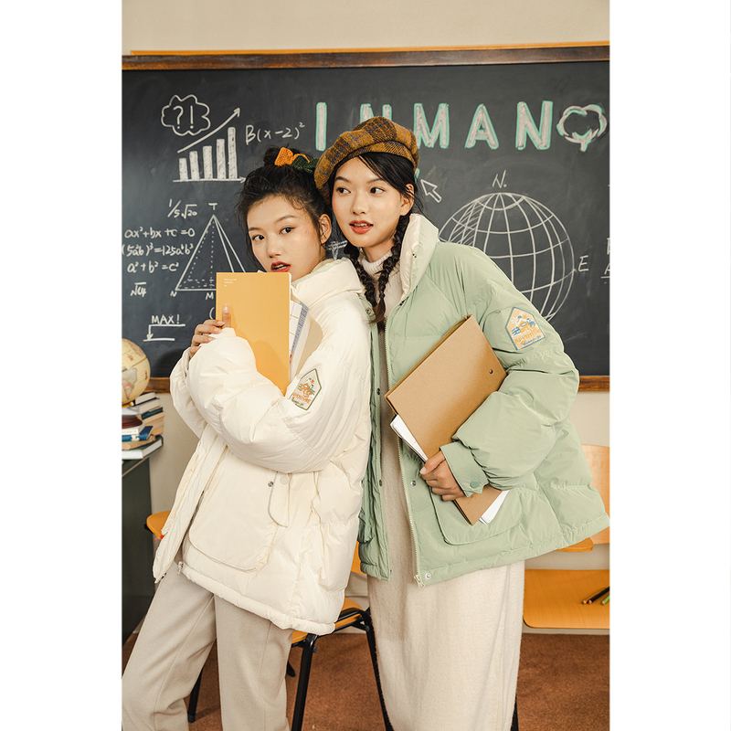 INMAN Winter New Arrival Short Fluffy Women's Down Jacket White Duck Ddown Embroidered Big Pocket Bread Jacket 201019