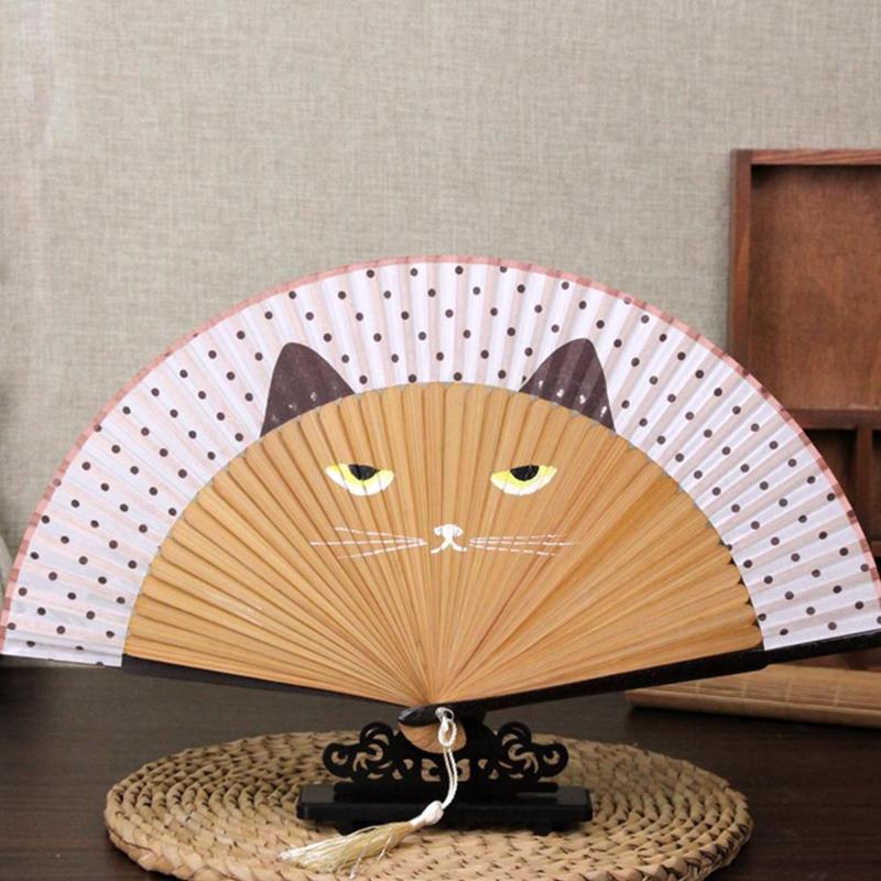 

Vintage Silk Folding Fan Hand Held Cute Cartoon Cat Fans Home Decoration Accessories Supplies Innovative Hand-Painted Decor Fan