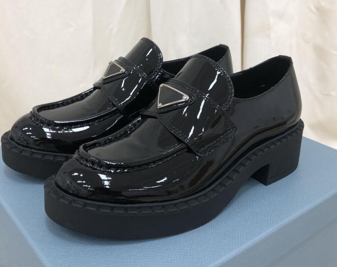 2 color 2020 2021 spring and fall Fashion womens black shiny real leather Chunky Platform heels Rubber sole slip on Flat Loafers
2 color 2020 2021 spring and fall Fashion womens black shiny real leather Chunky Platform heels Rubber sole slip on Flat Loafers