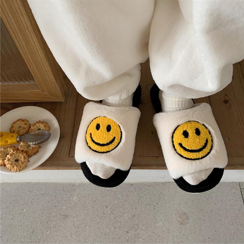 Z231,18,Couple models, cartoon cotton slippers, autumn and winter, women's shoes, plush soft-soled cotton shoes, smiling faces.
Z231,18,Couple models, cartoon cotton slippers, autumn and winter, women's shoes, plush soft-soled cotton shoes, smiling faces.