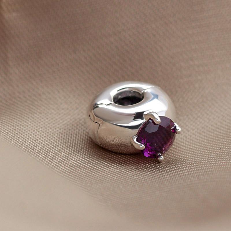2022 New Spring 925 Sterling Silver Purple Round Solitaire Clip Charm Bead Fits European Jewelry Charm Seasonal Flowers
2022 New Spring 925 Sterling Silver Purple Round Solitaire Clip Charm Bead Fits European Jewelry Charm Seasonal Flowers