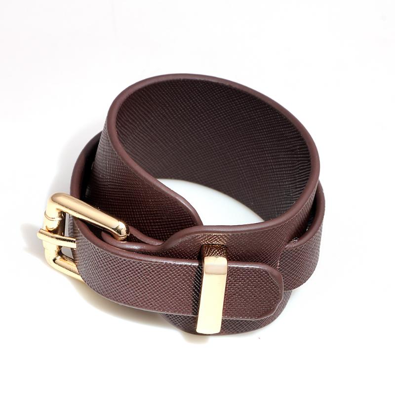 bracelet leatherdouble-layer bracelet alloy accessories safety buckle women's retro punk casual jewelry new hot 2020
bracelet leatherdouble-layer bracelet alloy accessories safety buckle women's retro punk casual jewelry new hot 2020