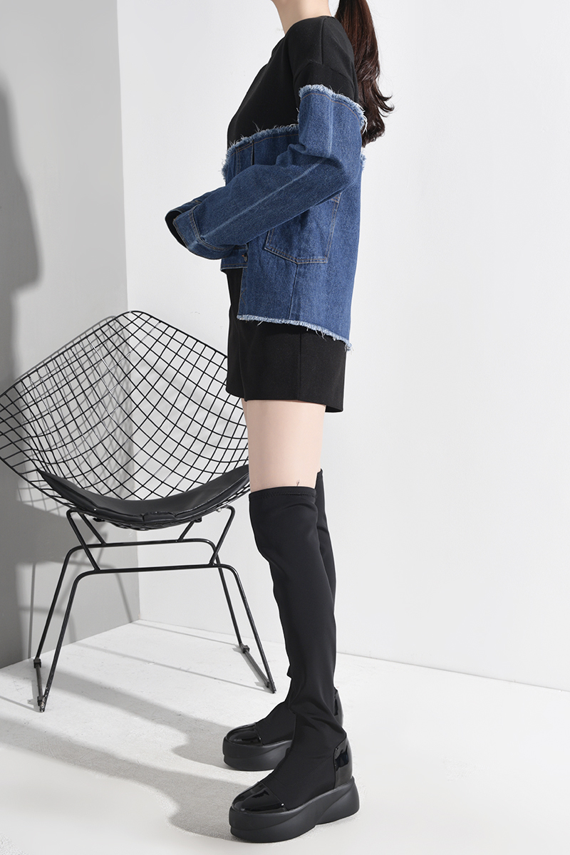 EAM Loose Fit Denim Burr Split Asymmetrical Sweatshirt New Round Neck Long Sleeve Women Big Size Fashion Spring LJ200808