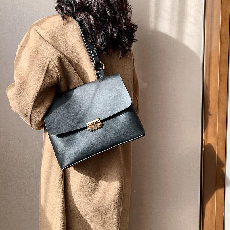 Simple Designer Bag For Women Temperament Ladies Shoulder Bag 2021 PU Leather Daily Dating Shopper Casual Girl Crossbody, Black
Simple Designer Bag For Women Temperament Ladies Shoulder Bag 2021 PU Leather Daily Dating Shopper Casual Girl Crossbody, Black