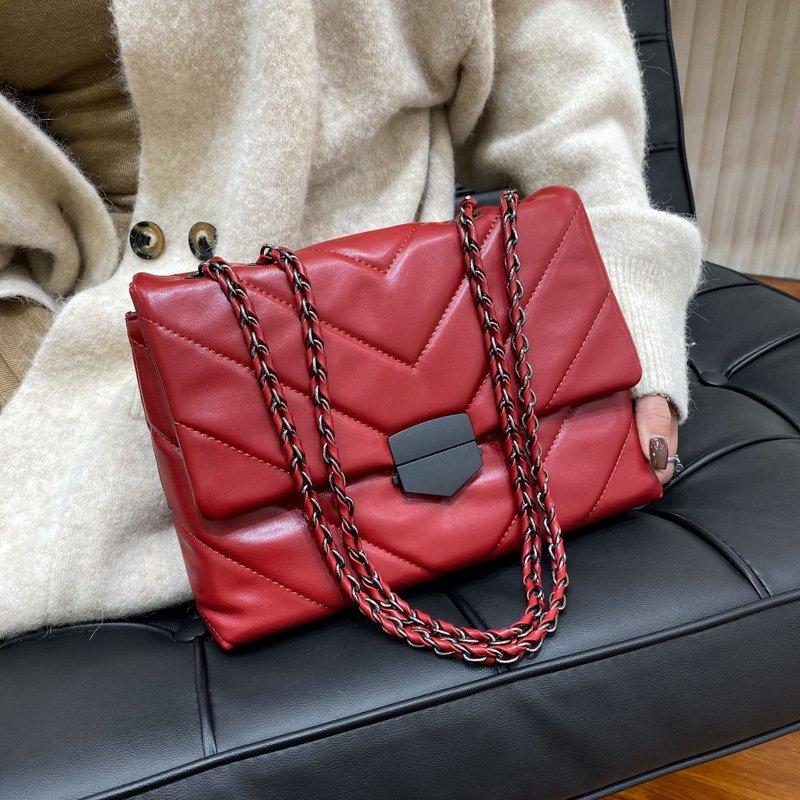 Fashion Chains Leather Shoulder Cross Body Bags Luxury Designer Handbags for Women 2021 Purses Crossbody Sac Bolso Grande Mujer, White
Fashion Chains Leather Shoulder Cross Body Bags Luxury Designer Handbags for Women 2021 Purses Crossbody Sac Bolso Grande Mujer, White