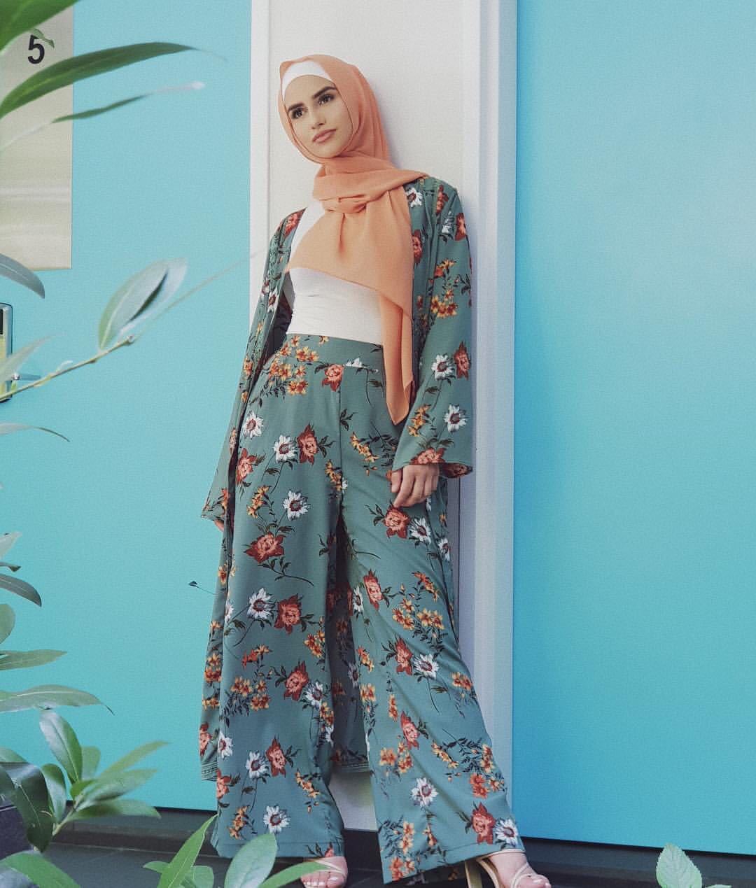 Two Piece Set Top and Pants Women Cardigan Wide Leg Pant Sets Dubai Muslim Print Floral Islamic Clothing Lace-up Slim Abaya 2020, White
Two Piece Set Top and Pants Women Cardigan Wide Leg Pant Sets Dubai Muslim Print Floral Islamic Clothing Lace-up Slim Abaya 2020, White