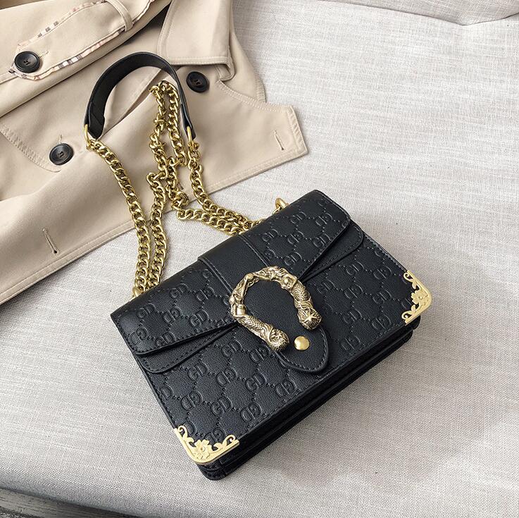 Factory wholesale women bag personalized gold buckle womens shoulder handbag street trend embossed leather chain bags metal edging womenes messenger handbags
Factory wholesale women bag personalized gold buckle womens shoulder handbag street trend embossed leather chain bags metal edging womenes messenger handbags