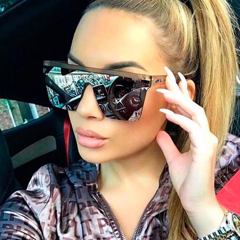 new sunglasses Conjoined goggles European and American fashion sunglasses Square frame men and women with the same glasses UV4001
new sunglasses Conjoined goggles European and American fashion sunglasses Square frame men and women with the same glasses UV4001