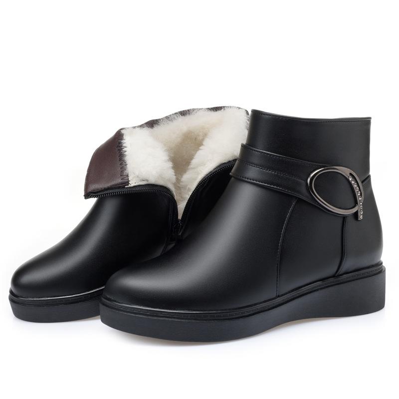 Plus Size Inisde Plush / Wool Mother Winter Shoes Warm Snow Boots Ankle Boots Flat Non-slip Genuine Leather Shoes Women, Black inside plush
Plus Size Inisde Plush / Wool Mother Winter Shoes Warm Snow Boots Ankle Boots Flat Non-slip Genuine Leather Shoes Women, Black inside plush
