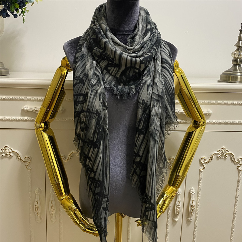Women's square scarf shawl pashmina good quality90% modal 10% cashmere material print pattern size 130cm -130cm
Women's square scarf shawl pashmina good quality90% modal 10% cashmere material print pattern size 130cm -130cm