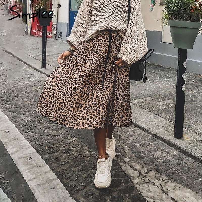 Simplee Vintage leopard print pleated skirts women punk rock korean skirt streetwear Drawstring elastic waist ladies midi skirts Y200326, Snake print
Simplee Vintage leopard print pleated skirts women punk rock korean skirt streetwear Drawstring elastic waist ladies midi skirts Y200326, Snake print