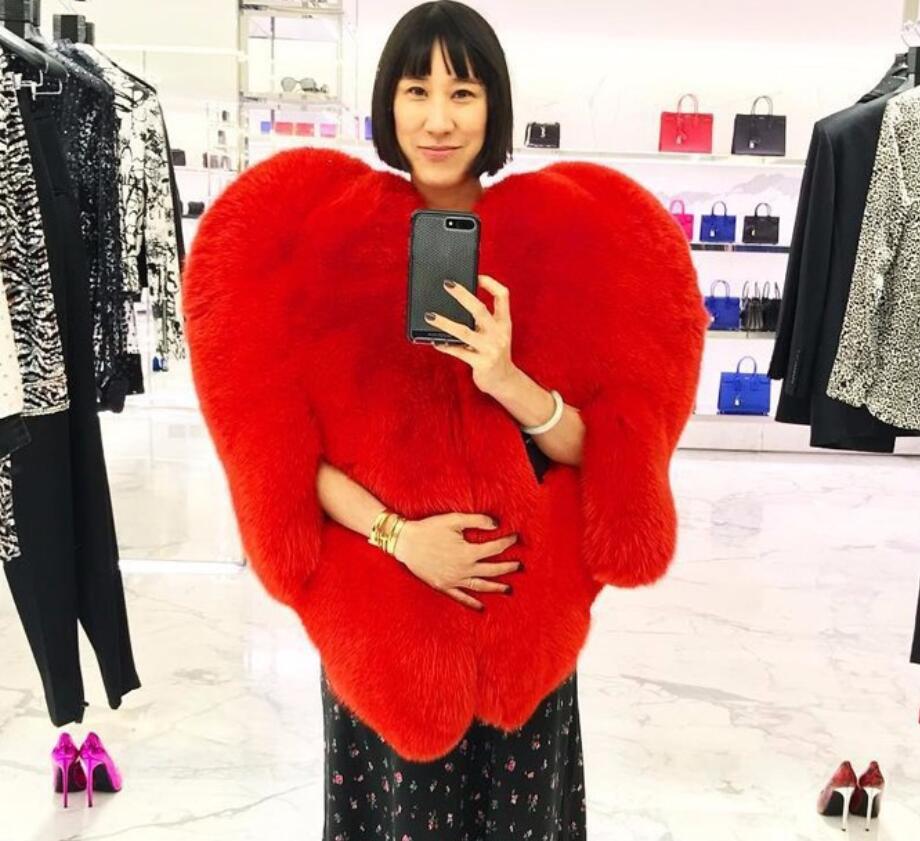 European and American new style peach heart faux fur cloak mid-length coat, personalized fashion fox fur cloak, Red
European and American new style peach heart faux fur cloak mid-length coat, personalized fashion fox fur cloak, Red