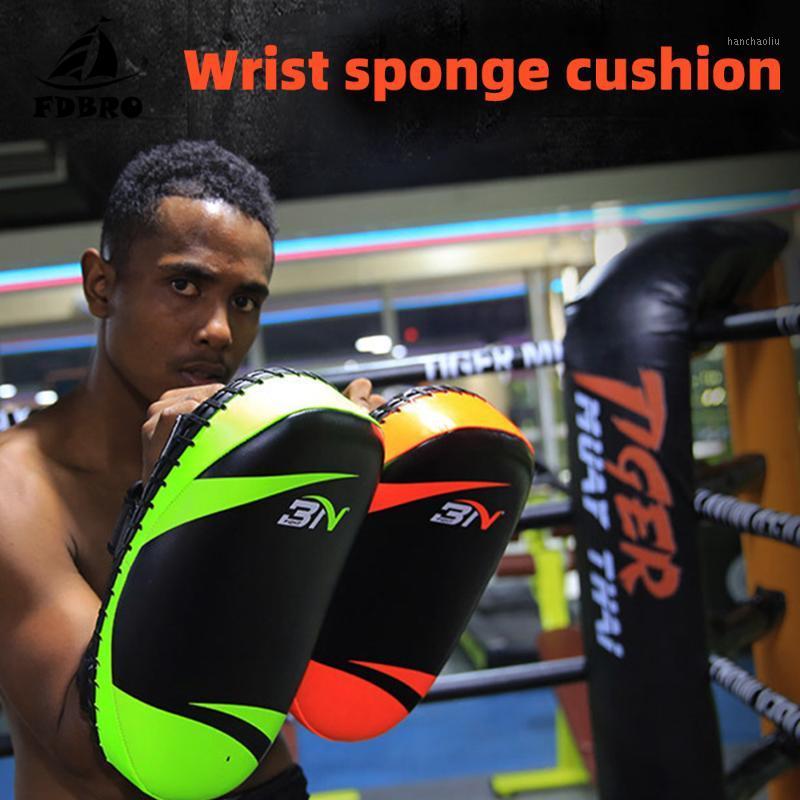 FDBRO 2020 Kickboxing Martial Arts Training Equipment 1 Piece Kicking Muay Thai Boxing Pads Shield Focus Target Taekwondo1
FDBRO 2020 Kickboxing Martial Arts Training Equipment 1 Piece Kicking Muay Thai Boxing Pads Shield Focus Target Taekwondo1