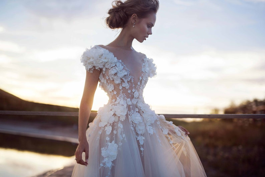 Romantic Flower Open Back Boho Wedding Dress Sexy Backless Long Train Beach Bridal Gowns 3D Floral Appliques Cape Sleeve Bride Dresses Sheer Deep V Ne