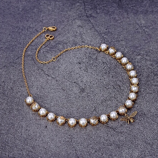 Fashion Jewelry Sets Women Luxury Designer Bracelet Necklaces Pearl Bee Pendant Necklace with letter D Stamps Brass Beads chain hot sale, Hot style
Fashion Jewelry Sets Women Luxury Designer Bracelet Necklaces Pearl Bee Pendant Necklace with letter D Stamps Brass Beads chain hot sale, Hot style