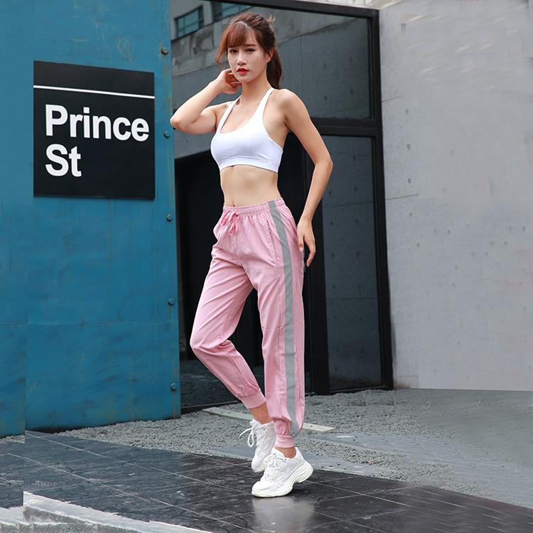 Spring and Autumn New Style Harem Athletic Pants Women's Loose-Fit Quick-Dry Casual Pants Beam Leg Breathable Fitness Capri Yoga, Gray silver
Spring and Autumn New Style Harem Athletic Pants Women's Loose-Fit Quick-Dry Casual Pants Beam Leg Breathable Fitness Capri Yoga, Gray silver