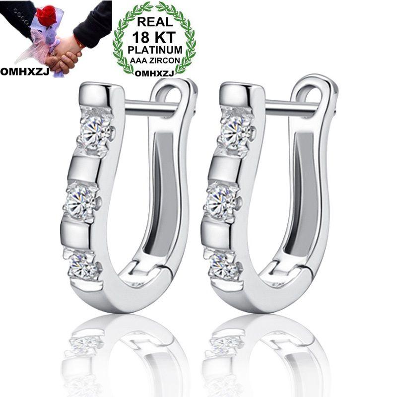 OMHXZJ Wholesale Personality Fashion Woman Girl Party Wedding White Shining Zircon 18KT White Gold Hoop Earrings YE395
OMHXZJ Wholesale Personality Fashion Woman Girl Party Wedding White Shining Zircon 18KT White Gold Hoop Earrings YE395