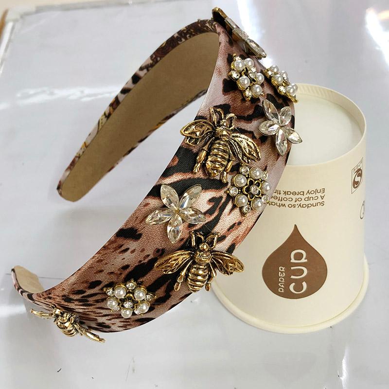Baroque Leopard Big Coloed Rhinestone Headband Hairband for Women Girls Hair Accessories
Baroque Leopard Big Coloed Rhinestone Headband Hairband for Women Girls Hair Accessories