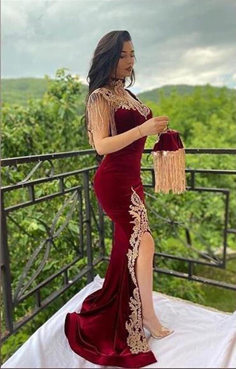2021 Elegant Saudi Arabia Fall Winter Burgundy Velvet Prom Dresses Detachable Overskirt Appliques Gold Lace Tassel Long Formal Evening Gowns