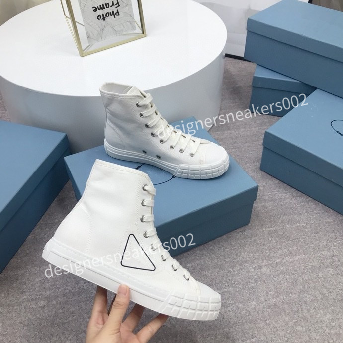 new Woman Patent Leather Dress Wedding Shoes Ladies sexy High-heeled Shoes Ankle Strap Pumps Metal fashion heel ht201117, 01
new Woman Patent Leather Dress Wedding Shoes Ladies sexy High-heeled Shoes Ankle Strap Pumps Metal fashion heel ht201117, 01