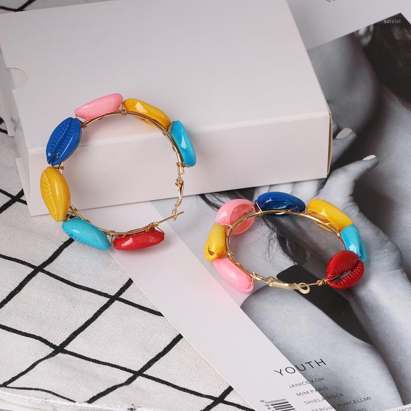 2020 New Fashion Casual Summer Big Circle Earrings Seaside Holiday Crystal Shell Conch Earrings Jewelry For Girls1
2020 New Fashion Casual Summer Big Circle Earrings Seaside Holiday Crystal Shell Conch Earrings Jewelry For Girls1