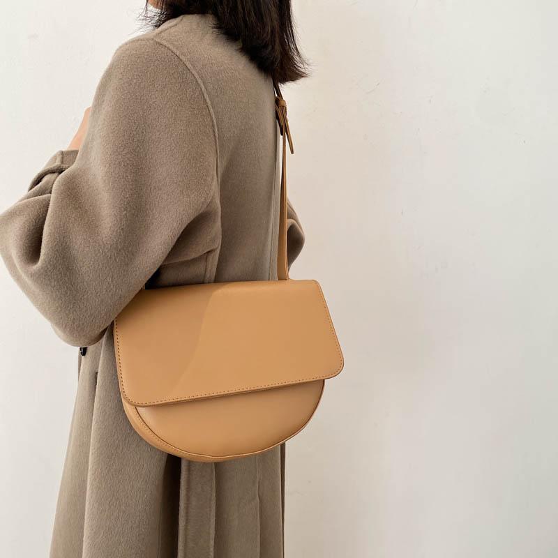 Korean Version Of Solid Color Women Shoulder Bag Fashion PU Leather Retro Wild Dating Shopper Bag Female Crossbody Brown, Black
Korean Version Of Solid Color Women Shoulder Bag Fashion PU Leather Retro Wild Dating Shopper Bag Female Crossbody Brown, Black