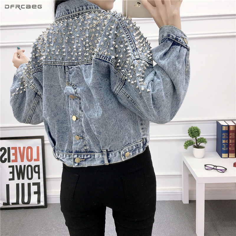 Retro Women's Denim Jacket With Rivet 2019 Spring Streetwear Long Sleeve Pockets Ladies Jean Jackets Loose Short Outwear Femme T200319
