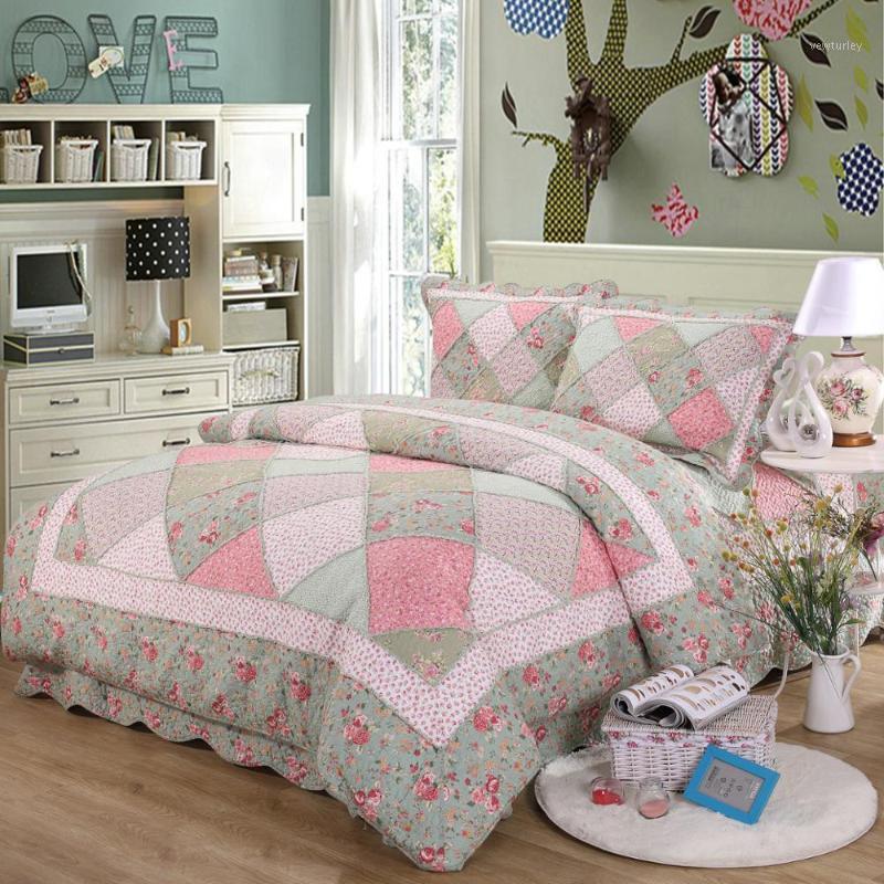 Quality Floral Patchwork Quilt Set 3PCS Quilted Bedding Cotton Quilts Bed Covers Aircondition Bedspread Size Coverlet1, Color 7
Quality Floral Patchwork Quilt Set 3PCS Quilted Bedding Cotton Quilts Bed Covers Aircondition Bedspread Size Coverlet1, Color 7