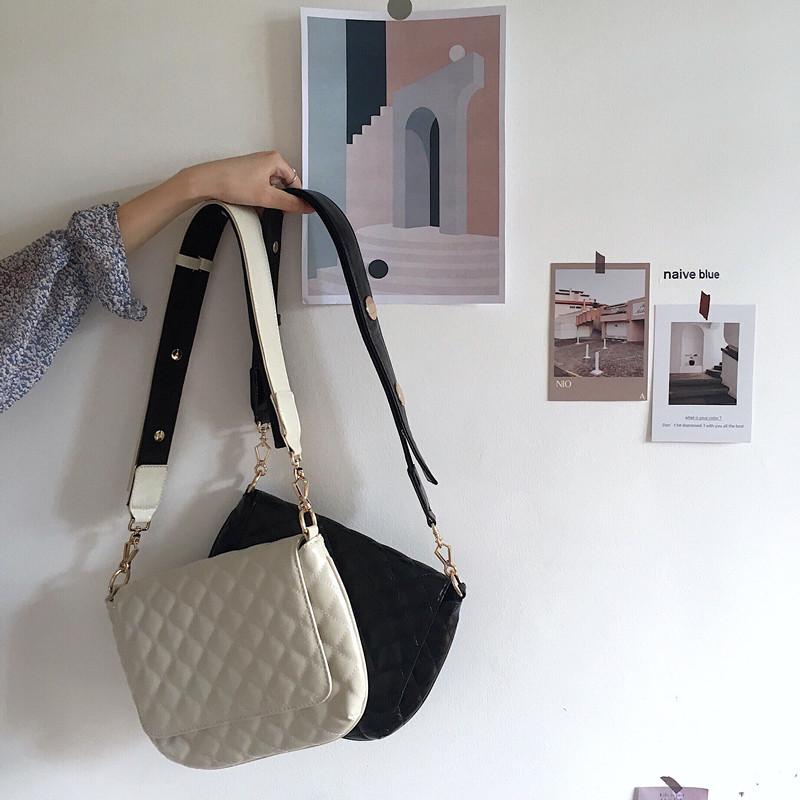 Wide Strap Women's Shoulder Bag Diamond Pattern Women Handbag Large Capacity PU Leather Sling Bags For Ladies Crossbody Bags Bol, Beige
Wide Strap Women's Shoulder Bag Diamond Pattern Women Handbag Large Capacity PU Leather Sling Bags For Ladies Crossbody Bags Bol, Beige