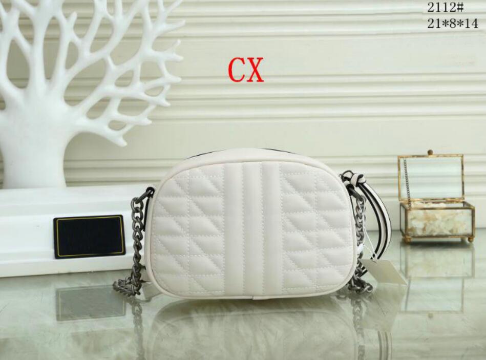 Top Quality 21cm Wallet Handbag fashion Women luxury Handbags Bags Crossbody Soho Bag Disco Shoulder bag Fringed Messenger Purse, Black
Top Quality 21cm Wallet Handbag fashion Women luxury Handbags Bags Crossbody Soho Bag Disco Shoulder bag Fringed Messenger Purse, Black