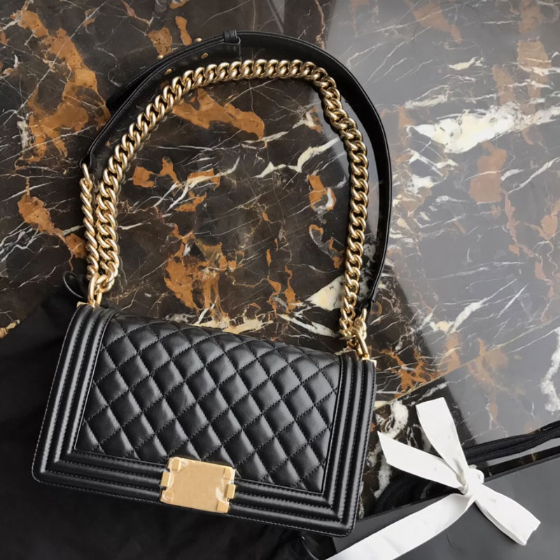 Lady Bags Luxury Leather Lingge Caviar Original Handbag Hot Top-quality Chain Women Genuine Flap Designer Shoulder Messenger Bag Boy Frjic, Red;black
Lady Bags Luxury Leather Lingge Caviar Original Handbag Hot Top-quality Chain Women Genuine Flap Designer Shoulder Messenger Bag Boy Frjic, Red;black