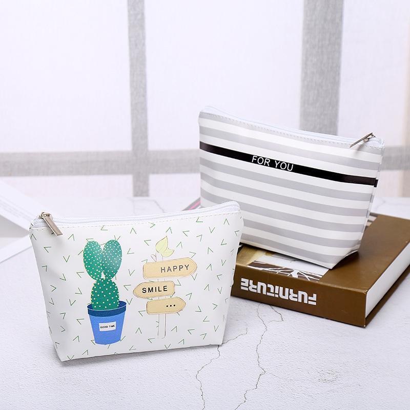 Floral Cosmetic Bag Women Bow Makeup Bags Fashion Female Zipper Cosmetics Bag Portable Travel Make Up Pouch1, Stripe
Floral Cosmetic Bag Women Bow Makeup Bags Fashion Female Zipper Cosmetics Bag Portable Travel Make Up Pouch1, Stripe
