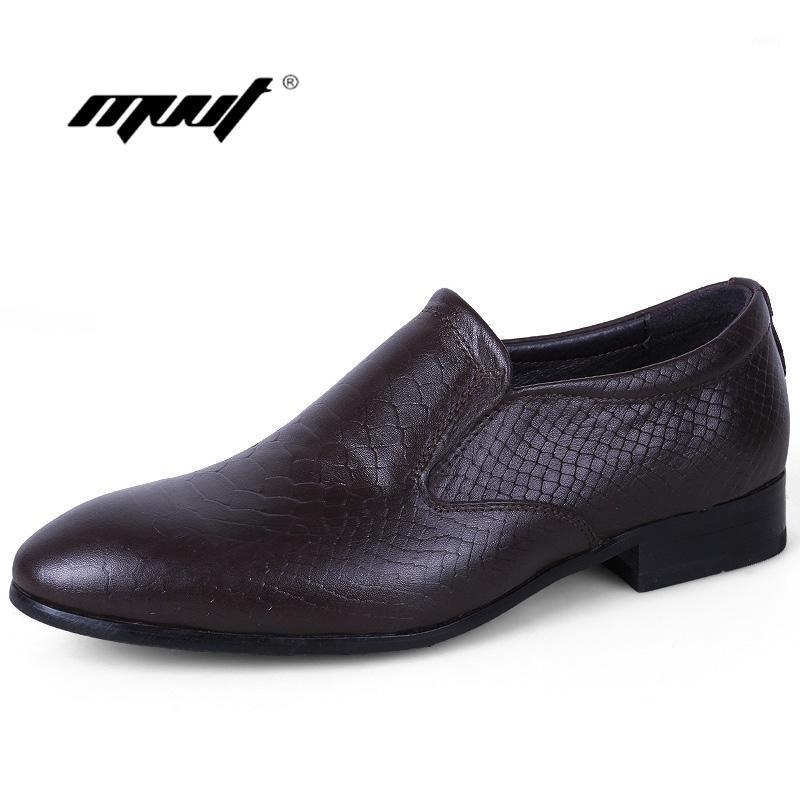 Fashion Italian luxury men shoes casual oxfords black brown designer Dress shoes genuine leather men flats office wedding1
Fashion Italian luxury men shoes casual oxfords black brown designer Dress shoes genuine leather men flats office wedding1