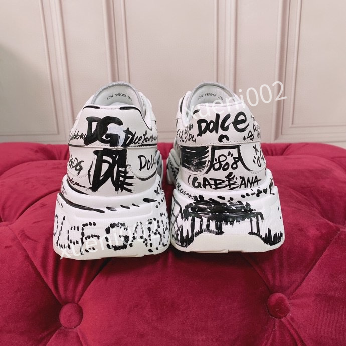 New Brand Design outdoor boots Comfortable fashion casual male shoes adult Men womens Loafers Moccasins Genuine Leather Driving Shoes 35-45 hc210807, 06
New Brand Design outdoor boots Comfortable fashion casual male shoes adult Men womens Loafers Moccasins Genuine Leather Driving Shoes 35-45 hc210807, 06