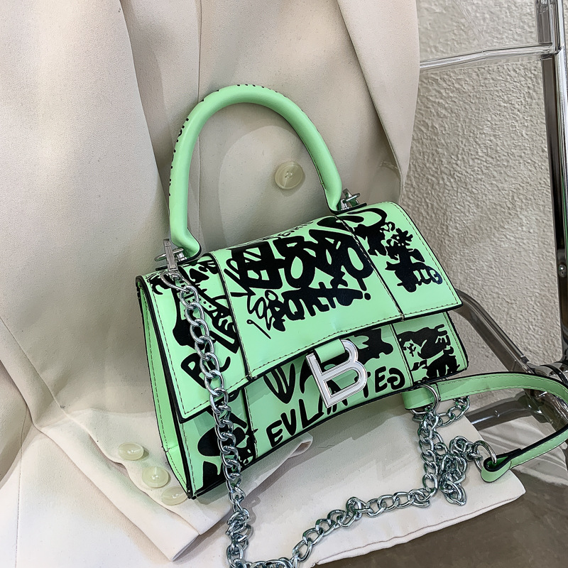 Women Luxurys Designers Bags Designer handbags high quality 2020 luxury chain bag fashion graffiti painted leather crossbody bag, Black 
Women Luxurys Designers Bags Designer handbags high quality 2020 luxury chain bag fashion graffiti painted leather crossbody bag, Black