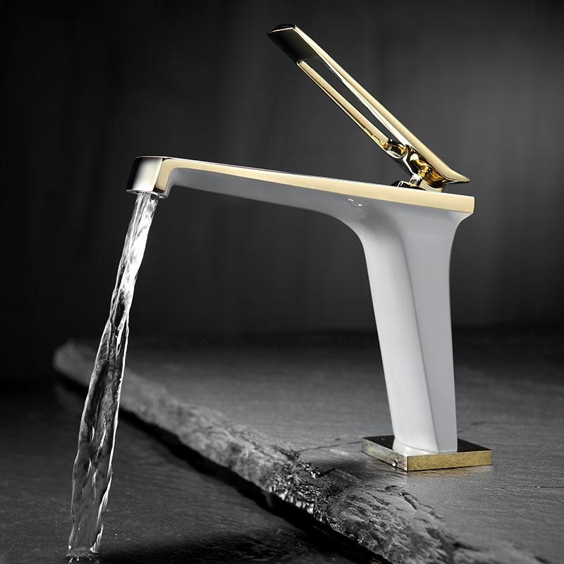 Bathroom Basin Faucet Deck Mounted Single Hole Single Handle Cold And Hot Water Mixer Tap Brass Taps Grey/ Gold/Black 
Bathroom Basin Faucet Deck Mounted Single Hole Single Handle Cold And Hot Water Mixer Tap Brass Taps Grey/ Gold/Black