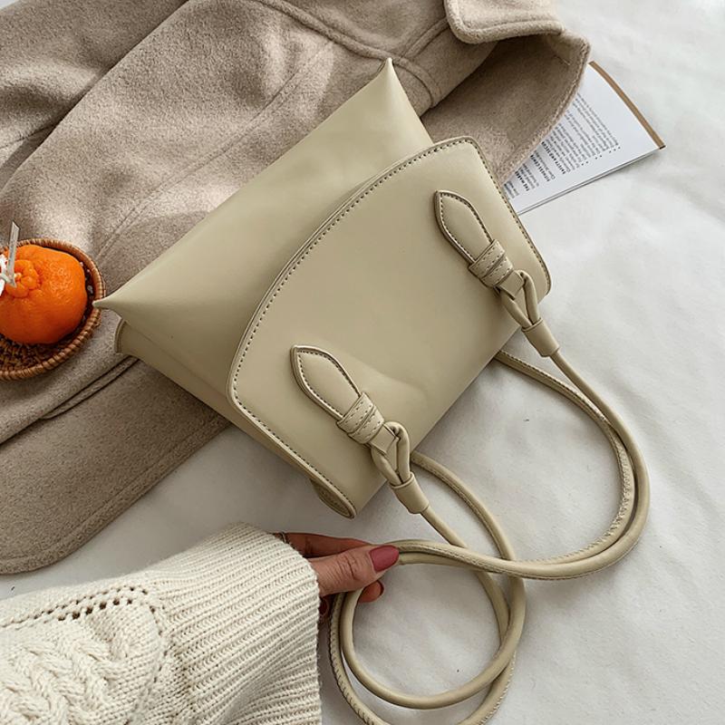 Solid color Square Armpit bag 2021 Winter New High-quality PU Leather Women's Designer Handbag Vintage Shoulder Bags Travel Bag, Beige
Solid color Square Armpit bag 2021 Winter New High-quality PU Leather Women's Designer Handbag Vintage Shoulder Bags Travel Bag, Beige