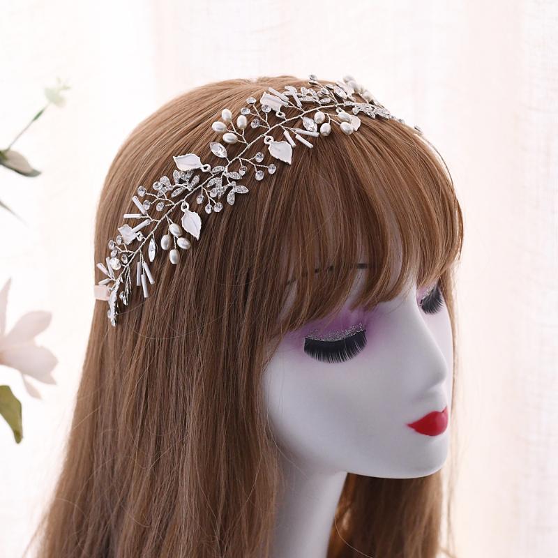 Hair Clips & Barrettes TRiXY H290 Delicate Bridal Headpieces Pearl Crystal Headwear Tiara Wedding Crown Rhinestone Jewelry, Golden;silver
Hair Clips & Barrettes TRiXY H290 Delicate Bridal Headpieces Pearl Crystal Headwear Tiara Wedding Crown Rhinestone Jewelry, Golden;silver