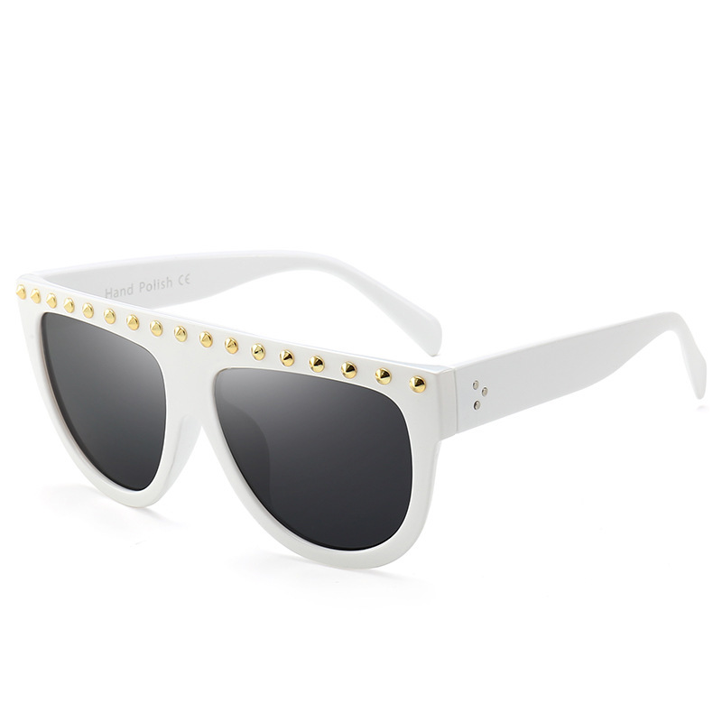New sunglasses occident trend women's fashion street shooting all-match sunglasses female personality rivets Oversize glasses
New sunglasses occident trend women's fashion street shooting all-match sunglasses female personality rivets Oversize glasses