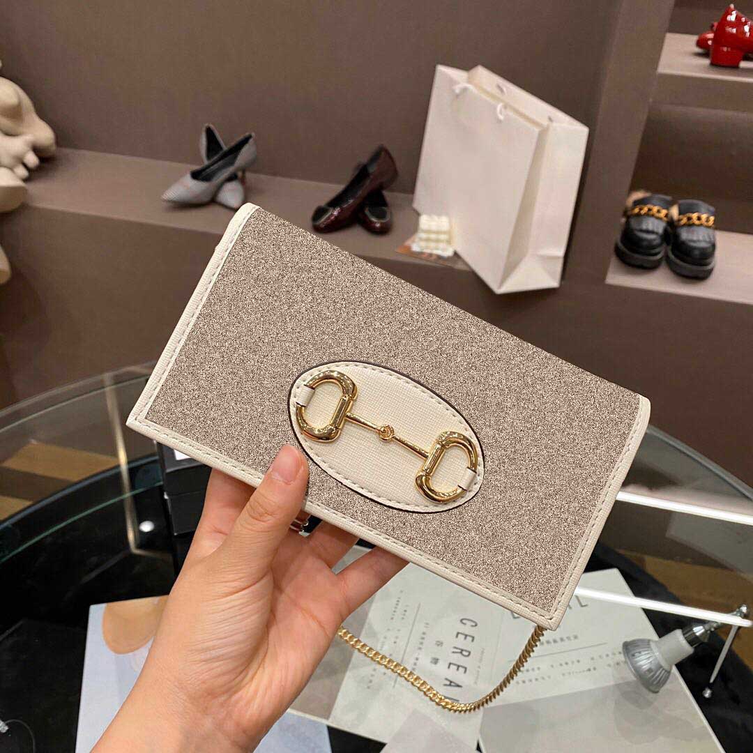 2020 new classic wallet handbag ladies fashion clutch bag soft leather fold messenger bag fannypack crossbody bag with box wholesale
2020 new classic wallet handbag ladies fashion clutch bag soft leather fold messenger bag fannypack crossbody bag with box wholesale