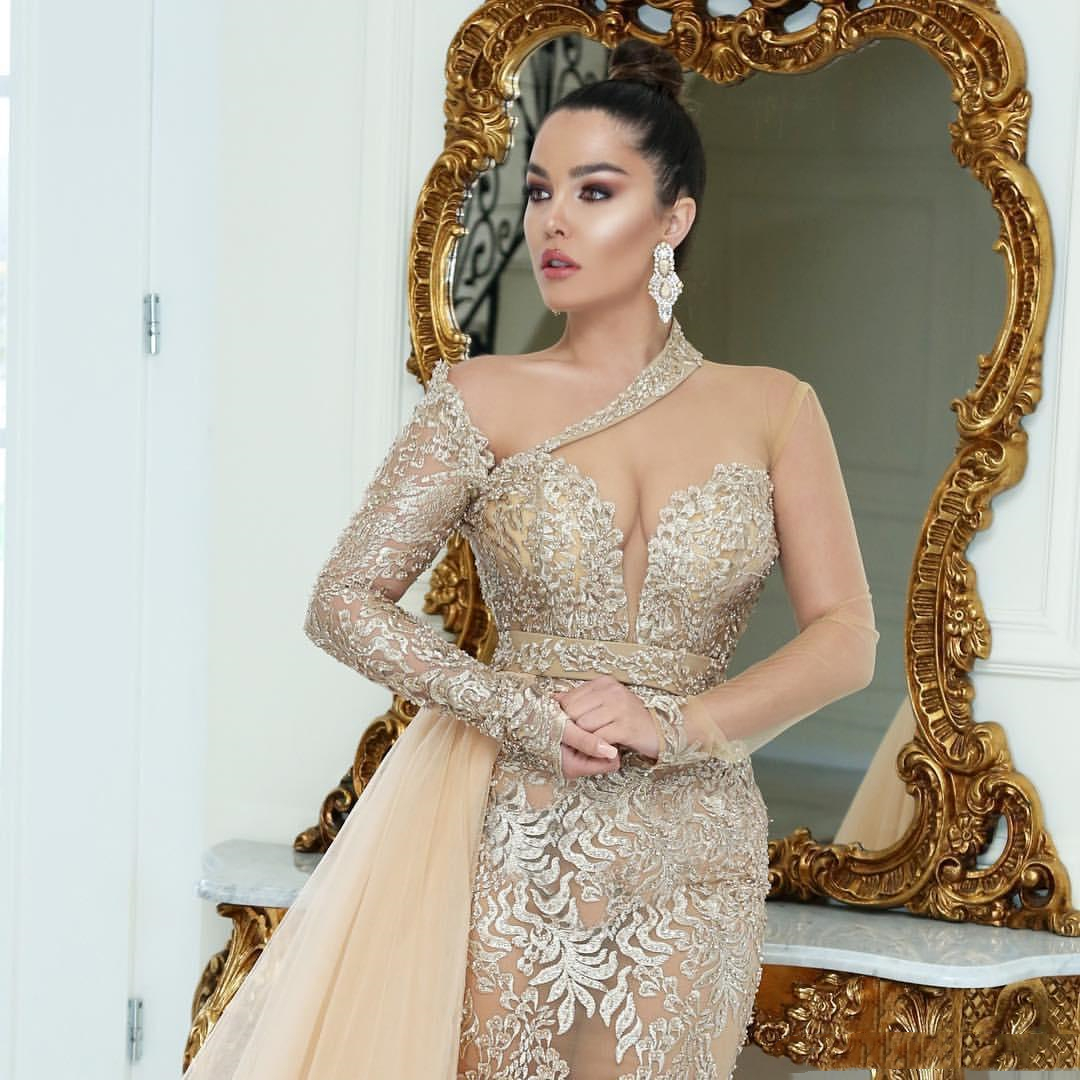 Luxury Champagne Lace Mermaid Evening Dresses Dubai Arabic Sheer Long Sleeves Beaded Sparkly Prom Pageant Dresses Vintage Formal Party Gowns Celebrity