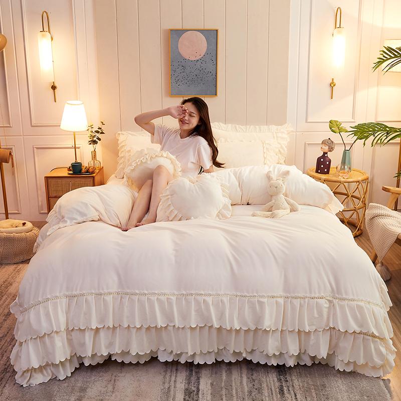 Bedding set white princess duvet cover ruffled crystal velvet pink Winter wedding bed cover linen twin girl gift bedding
Bedding set white princess duvet cover ruffled crystal velvet pink Winter wedding bed cover linen twin girl gift bedding