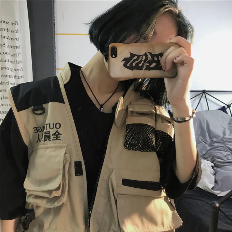 Men's Vests Men Coat Sleeveless Jacket Casual Chinese Character Vest High Street Pockets Cargo Waistcoat Zipper Jacket1