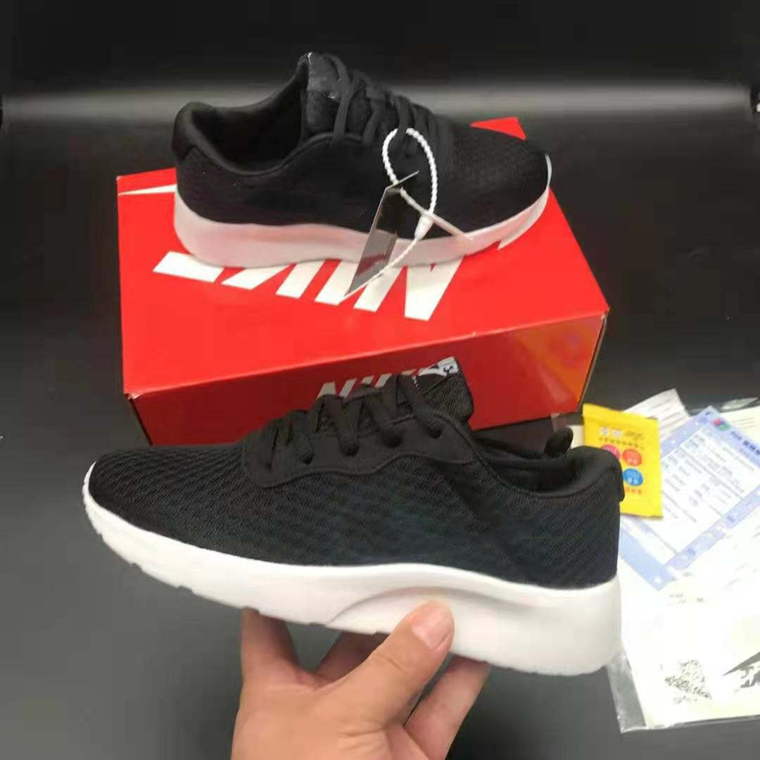 Unisex Zapatillas Casual Sports Shoes Designer Men Women Low Cut Lace-Up Black Outdoor Comfortable Lightweight Sneakers Trainers 36-44
Unisex Zapatillas Casual Sports Shoes Designer Men Women Low Cut Lace-Up Black Outdoor Comfortable Lightweight Sneakers Trainers 36-44
