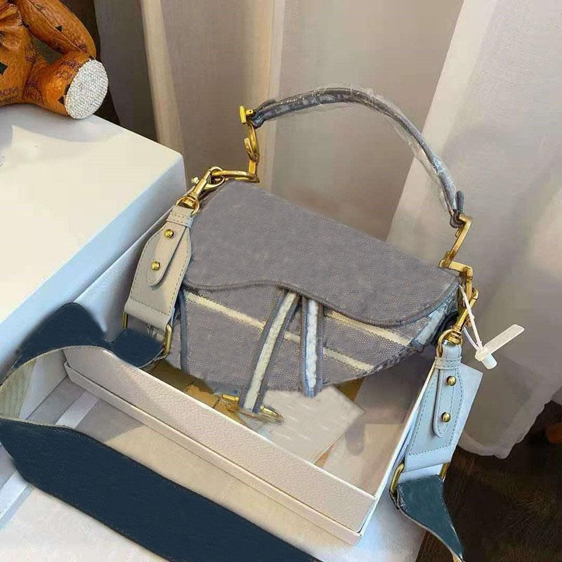 2021 new famous ladies bag handbag purse star celebrity embroidery shoulder bag retro high quality saddle messenger bag, Blue
2021 new famous ladies bag handbag purse star celebrity embroidery shoulder bag retro high quality saddle messenger bag, Blue