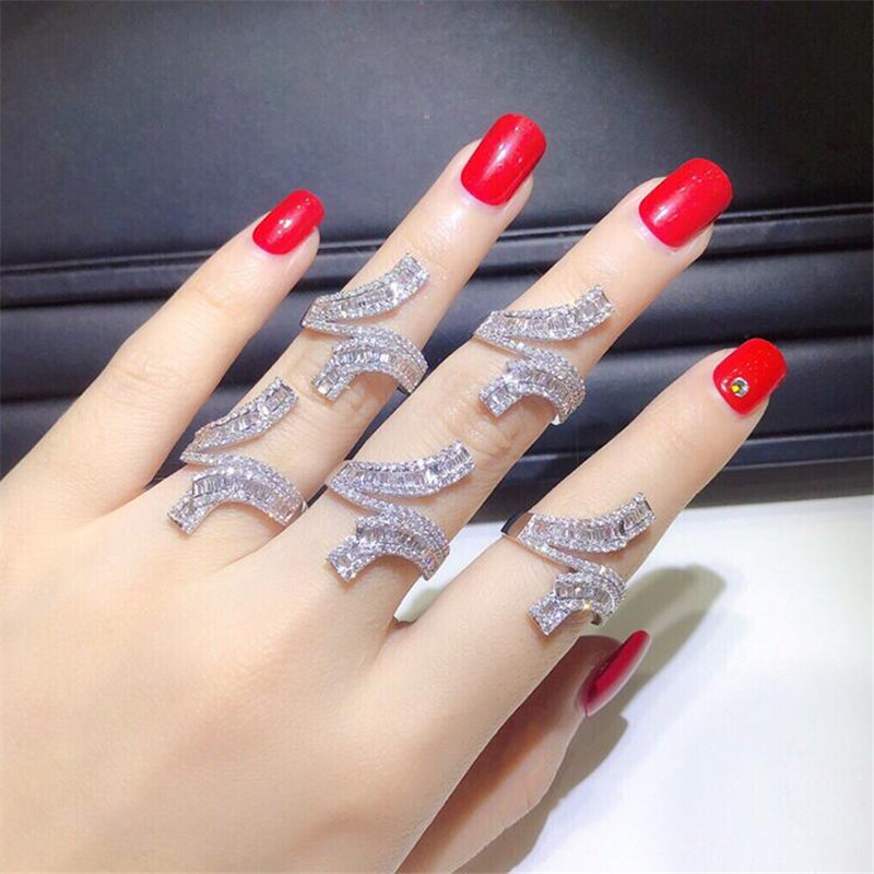 Sparkling Luxury Jewelry 925 Sterling Silver T Princess Cut White Topaz CZ Diamond Gemstones Popular Women Wedding Band Ring For Lover Gift
Sparkling Luxury Jewelry 925 Sterling Silver T Princess Cut White Topaz CZ Diamond Gemstones Popular Women Wedding Band Ring For Lover Gift