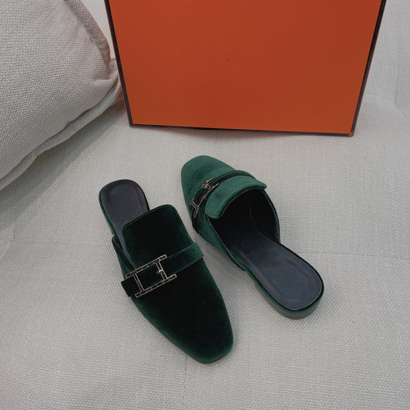 Fashion New Version H Rhinestone Buckle Muller Shoes Ladies Baotou Half Slippers Velvet Leather Elegant Temperament Sandals, Black
Fashion New Version H Rhinestone Buckle Muller Shoes Ladies Baotou Half Slippers Velvet Leather Elegant Temperament Sandals, Black